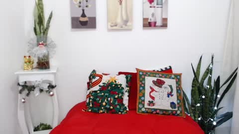 Snapshot of titsbiglovers chatting on 12/08/24, 01:47 DIVA online show from 12/08/24, 01:47