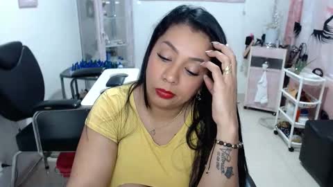 Snapshot of titsbiglovers chatting on 12/03/25, 09:24 DIVA online show from 12/03/25, 09:24