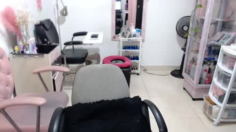Snapshot of titsbiglovers chatting on 06/01/26, 12:18 DIVA online show from 06/01/26, 12:18