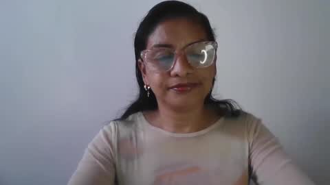 Snapshot of titssmall123 chatting on 12/08/24, 09:30 Ester online show from 12/08/24, 09:30