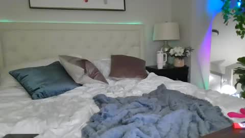 Snapshot of tittee_mcgee chatting on 03/08/25, 12:44 tittee mcgee online show from 03/08/25, 12:44