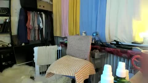 Snapshot of tittkiss chatting on 01/14/25, 10:48 liebe es mich nackt vor der cam zu zeigen online show from 01/14/25, 10:48