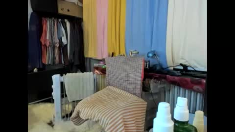 Snapshot of tittkiss chatting on 02/25/25, 07:31 liebe es mich nackt vor der cam zu zeigen online show from 02/25/25, 07:31