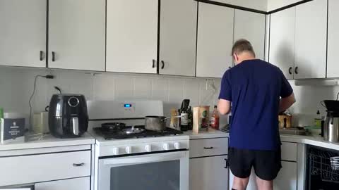 Snapshot of tjstanley1 chatting on 03/19/26, 03:05 Joe online show from 03/19/26, 03:05