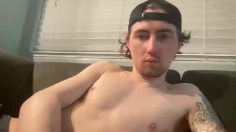 Snapshot of tlayne410 chatting on 02/20/25, 06:06 tlayne410 online show from 02/20/25, 06:06