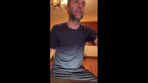 tlcik online show from 10/12/25, 11:59