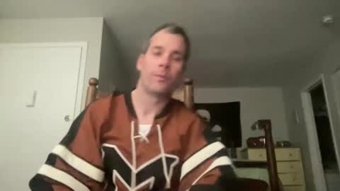 Snapshot of tleigh24 chatting on 01/16/25, 01:06 tleigh24 online show from 01/16/25, 01:06