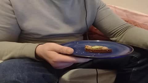 Tom online show from 12/10/24, 09:44