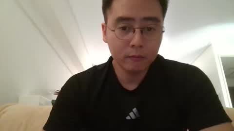 Snapshot of tmhry chatting on 10/18/25, 09:43 Tom online show from 10/18/25, 09:43