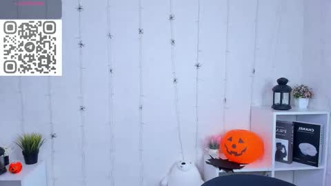 2 GMT Mo Tu We Th Fr 10am-4am online show from 10/30/25, 10:10