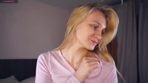 Mary online show from 11/18/25, 06:40