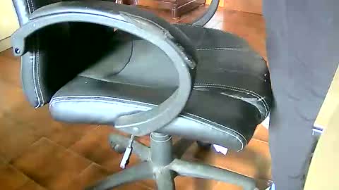 Snapshot of tobikoyuzu chatting on 12/14/25, 02:00 Tobiko online show from 12/14/25, 02:00