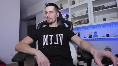 Snapshot of toddclaytonn chatting on 01/06/25, 11:42 Todd online show from 01/06/25, 11:42