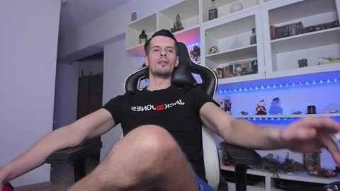 Snapshot of toddclaytonn chatting on 01/08/25, 04:12 Todd online show from 01/08/25, 04:12