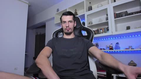 Snapshot of toddclaytonn chatting on 01/25/25, 01:54 Todd online show from 01/25/25, 01:54