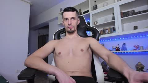 Snapshot of toddclaytonn chatting on 02/02/25, 01:30 Todd online show from 02/02/25, 01:30