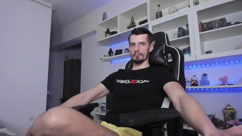 Snapshot of toddclaytonn chatting on 02/25/25, 10:15 Todd online show from 02/25/25, 10:15