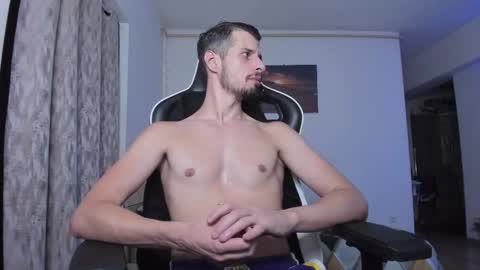 Snapshot of toddclaytonn chatting on 09/14/25, 02:00 Todd online show from 09/14/25, 02:00