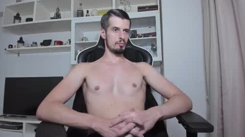 Snapshot of toddclaytonn chatting on 09/22/25, 05:42 Todd online show from 09/22/25, 05:42