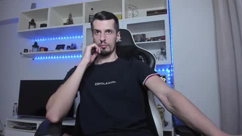 Snapshot of toddclaytonn chatting on 10/13/25, 09:48 Todd online show from 10/13/25, 09:48