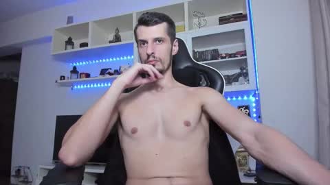 Snapshot of toddclaytonn chatting on 10/23/25, 10:52 Todd online show from 10/23/25, 10:52