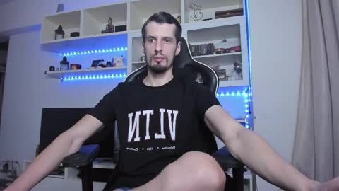 Snapshot of toddclaytonn chatting on 11/02/25, 12:35 Todd online show from 11/02/25, 12:35