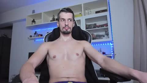 Snapshot of toddclaytonn chatting on 11/29/25, 01:36 Todd online show from 11/29/25, 01:36