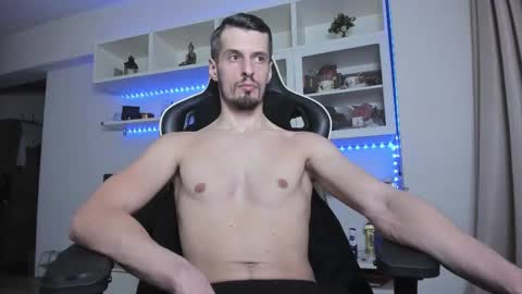 Snapshot of toddclaytonn chatting on 12/21/25, 01:46 Todd online show from 12/21/25, 01:46