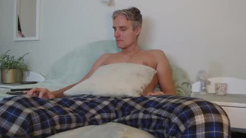 Daniel Bisexual uncut 20cm online show from 12/14/24, 02:53