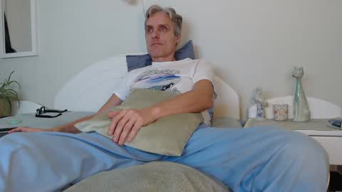 Daniel Bisexual uncut 20cm online show from 01/04/25, 04:00