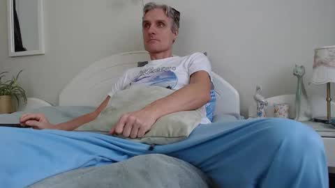 Daniel Bisexual uncut 20cm online show from 01/05/25, 08:54