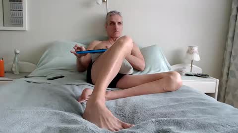 Daniel Bisexual uncut 20cm online show from 02/28/26, 08:04