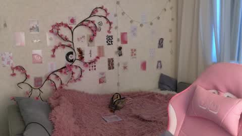 Snapshot of tofummuch chatting on 04/06/26, 05:41 Elma online show from 04/06/26, 05:41