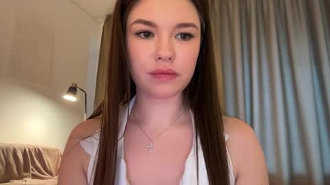 Snapshot of tokyo_blomm chatting on 04/25/26, 02:47 Alice Alice - online show from 04/25/26, 02:47