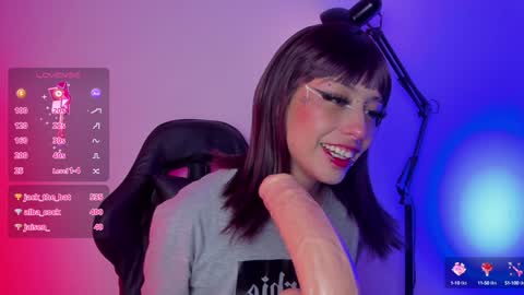  Halsey  Sofii  online show from 12/20/24, 06:19