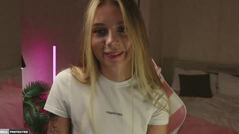 tokyo_n online show from 01/23/25, 12:14