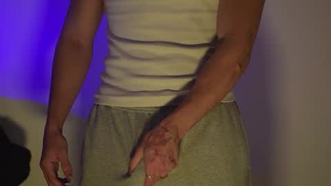 tokyo_oo online show from 11/14/25, 03:22