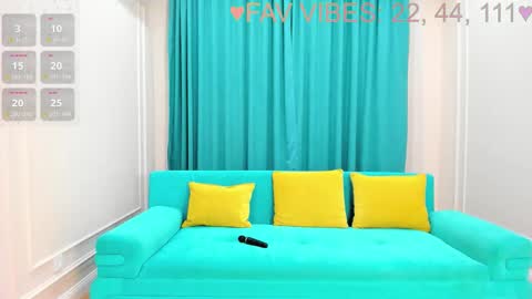 Lia online show from 11/30/25, 02:04