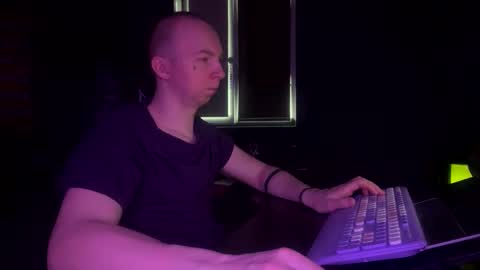 Snapshot of tolyadar chatting on 01/20/25, 07:04 tolyadar online show from 01/20/25, 07:04