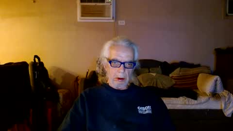 tom112292014 online show from 12/14/24, 02:01