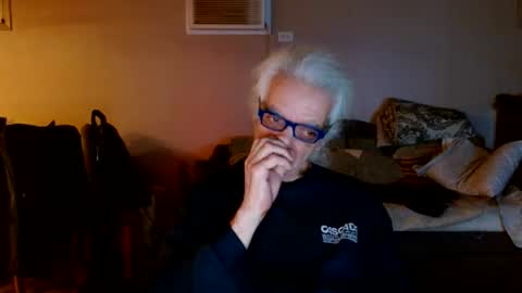 tom112292014 online show from 12/31/24, 02:51