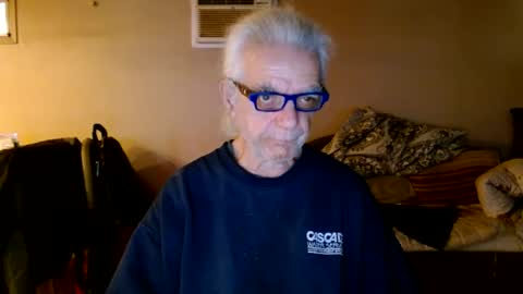 tom112292014 online show from 01/02/25, 02:57