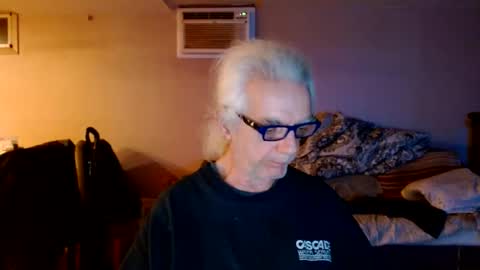 tom112292014 online show from 01/03/25, 03:27