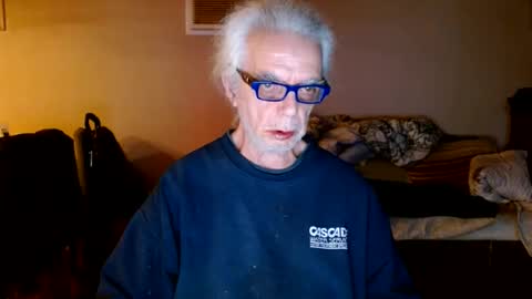 tom112292014 online show from 01/05/25, 04:04