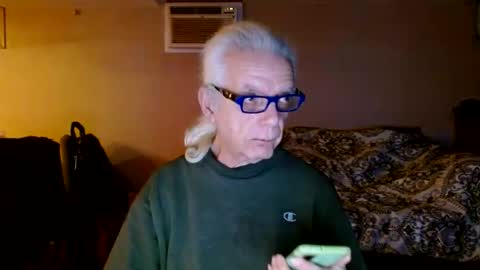 tom112292014 online show from 01/17/25, 10:44