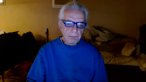 tom112292014 online show from 02/15/25, 06:44