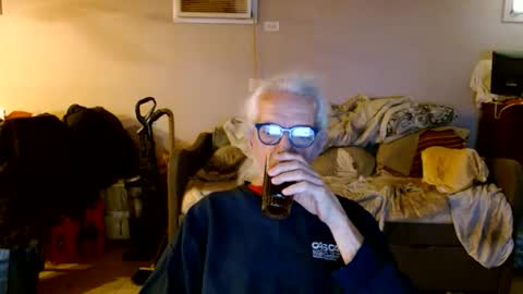 Snapshot of tom112292014 chatting on 05/30/26, 12:35 tom112292014 online show from 05/30/26, 12:35