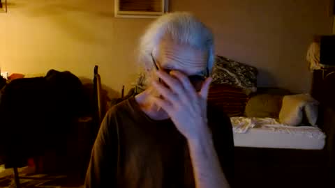 Snapshot of tom112292014 chatting on 06/06/26, 03:11 tom112292014 online show from 06/06/26, 03:11