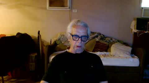 Snapshot of tom112292014 chatting on 06/12/26, 10:58 tom112292014 online show from 06/12/26, 10:58