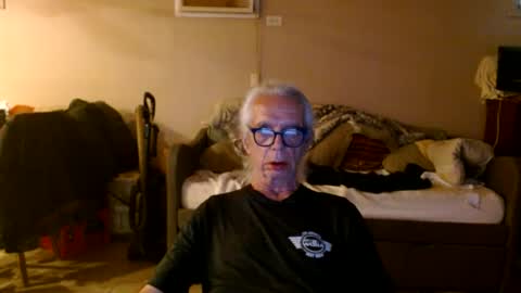 Snapshot of tom112292014 chatting on 06/27/26, 05:51 tom112292014 online show from 06/27/26, 05:51